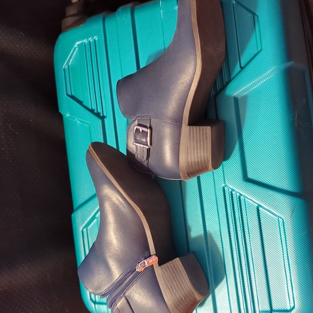 Bionic Booties - Picture 2 of 7
